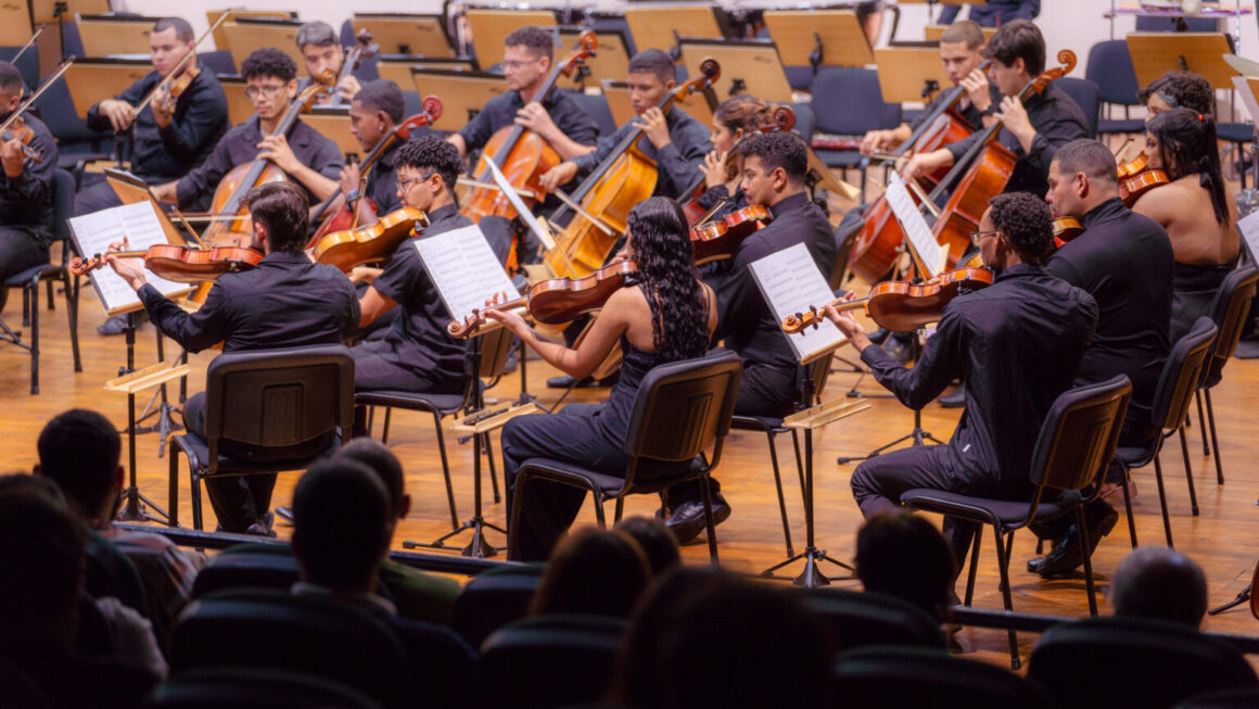 Concerto de encerramento de 2024 da Orquestra Jovem tem jazz, ballet e música brasileira